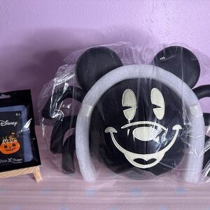 Loungefly Stitch Shoppe Mickey Spider 🕷️ Glow ~ In ~ Dark 💡 + Exclusive Pin 🎃